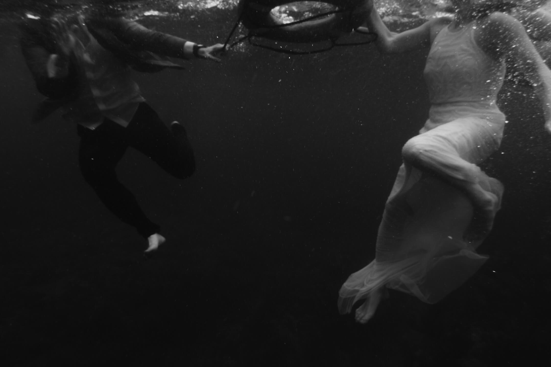 G-Presets: Abide by Miles Witt Boyer – Gói preset mang màu sắc độ sâu và nghệ thuật chút kịch tính và sức sống vào bức ảnh (xmp/acr) B52E90 5 g presets abide by miles witt boyer goi preset mang mau sac do sau va nghe thuat chut kich tinh va suc song vao buc anh 2 1