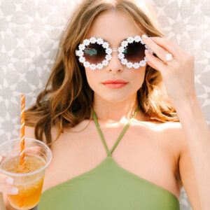 KINDRED - The Mary Costa Collection – Gói preset hoàn hảo cho các nhiếp ảnh gia yêu thích màu sắc rực rỡ và mạnh mẽ (xmp/acr, Profiles) B42T58 19 kindred the mary costa collection nencyha.com 7