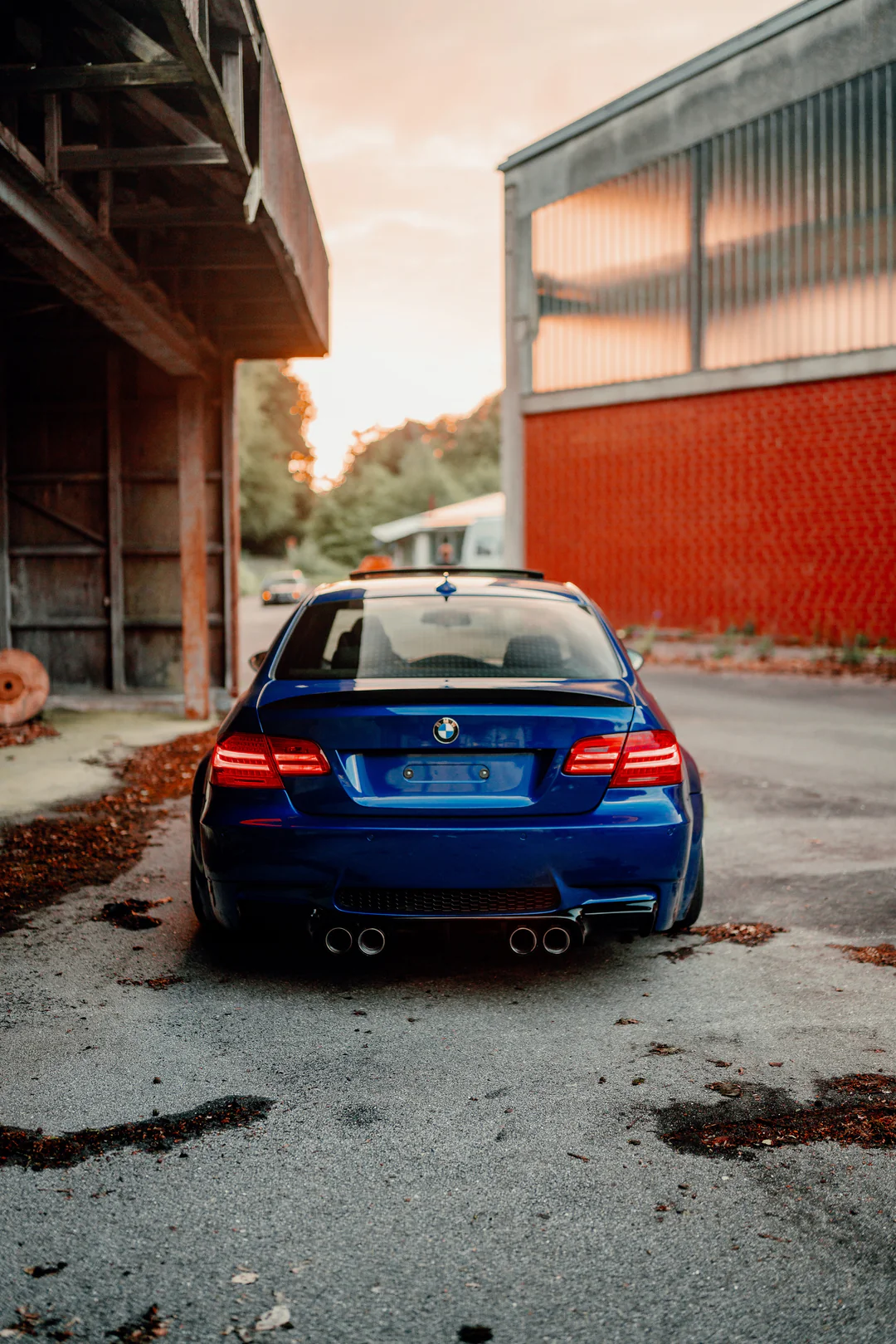 2021 THE HOLY GRAIL V2 (15 PRESETS BUNDLE!) – Gói preset tone màu xanh lá cây và màu cát phong cách (xmp/acr) B44L14 11 mike crawat 2021 the holy grail v2 presets desktop nencyha.com 10