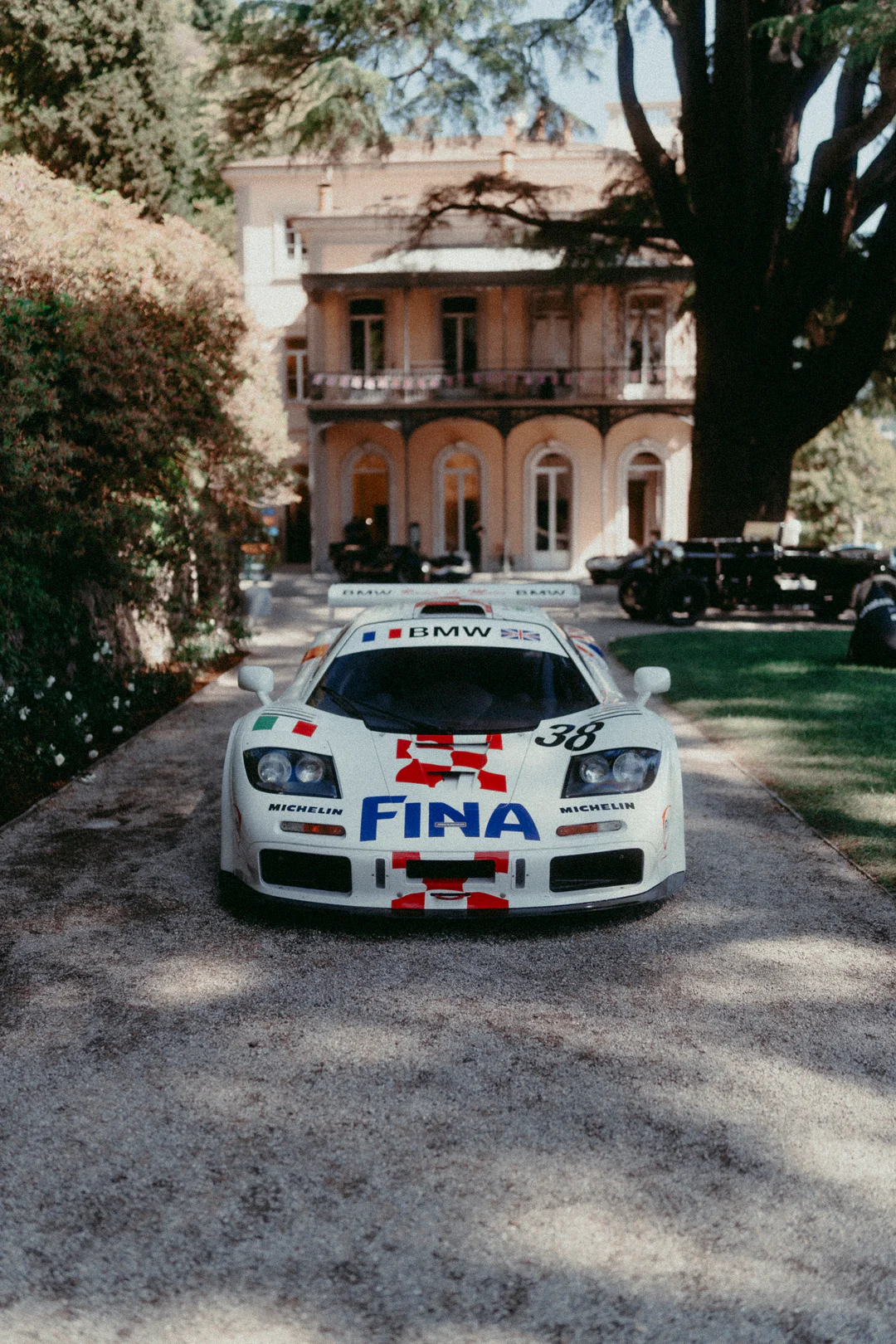 Mike Crawat 2024 35mm Film Look Presets *NEW* – Gói preset hoài cổ của phim 35mm dành cho ảnh về xe hơi - ô tô - thiên nhiên - chân dung (xmp/acr, dng) K43L55 3 mike crawat 2024 35mm film look presets nencyha.com 1