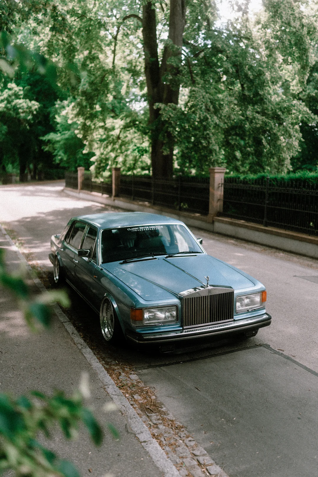 Mike Crawat 2024 35mm Film Look Presets *NEW* – Gói preset hoài cổ của phim 35mm dành cho ảnh về xe hơi - ô tô - thiên nhiên - chân dung (xmp/acr, dng) K43L55 12 mike crawat 2024 35mm film look presets nencyha.com 11