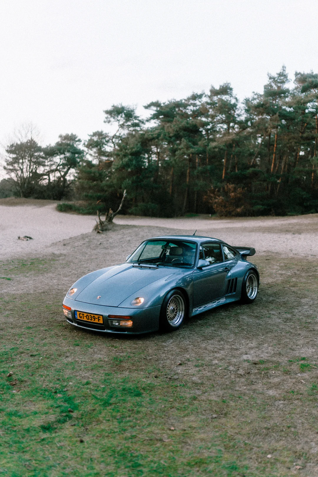 Mike Crawat 2024 35mm Film Look Presets *NEW* – Gói preset hoài cổ của phim 35mm dành cho ảnh về xe hơi - ô tô - thiên nhiên - chân dung (xmp/acr, dng) K43L55 14 mike crawat 2024 35mm film look presets nencyha.com 13