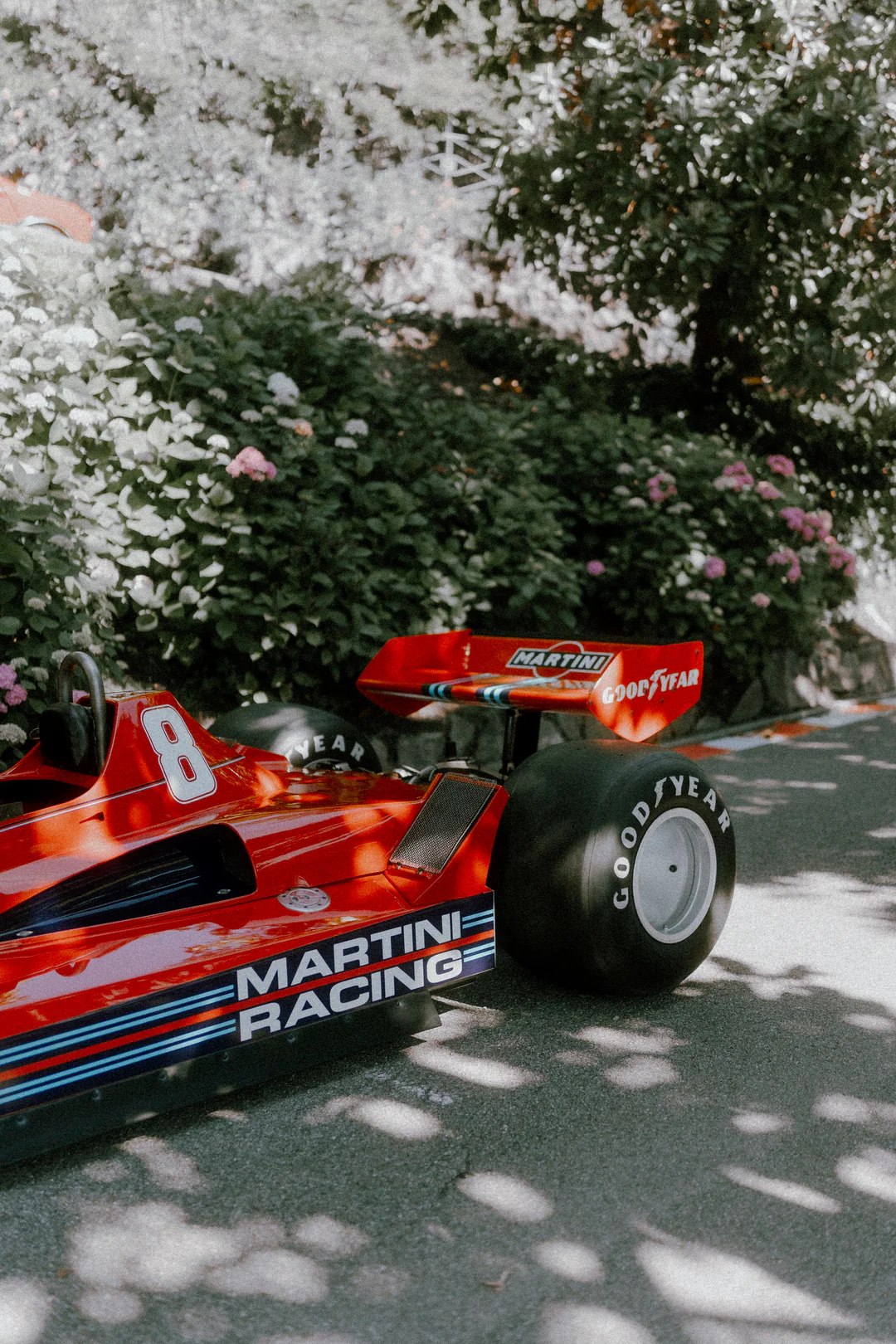 Mike Crawat 2024 35mm Film Look Presets *NEW* – Gói preset hoài cổ của phim 35mm dành cho ảnh về xe hơi - ô tô - thiên nhiên - chân dung (xmp/acr, dng) K43L55 4 mike crawat 2024 35mm film look presets nencyha.com 3