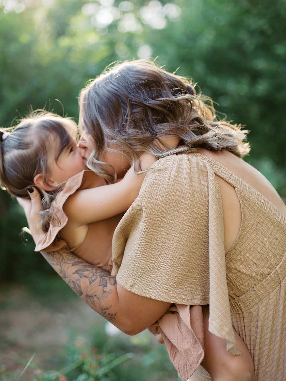 The Archetype Process - The Yellow Pack IV – Gói Presets Profiles Màu Phim Mang Đến Cái Nhìn Chân Thật Của Consumer Film (xmp/acr, Profiles) B51T76 8 the archetype process the yellow pack iv goi presets profiles mau phim mang den cai nhin chan that cua consumer film 8