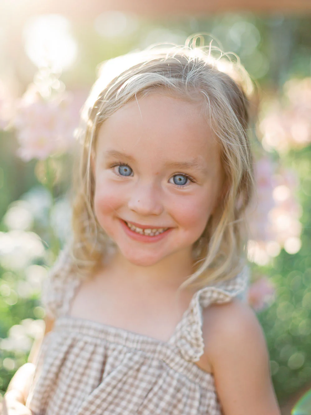 The Archetype Process - The Yellow Pack IV – Gói Presets Profiles Màu Phim Mang Đến Cái Nhìn Chân Thật Của Consumer Film (xmp/acr, Profiles) B51T76 9 the archetype process the yellow pack iv goi presets profiles mau phim mang den cai nhin chan that cua consumer film 9