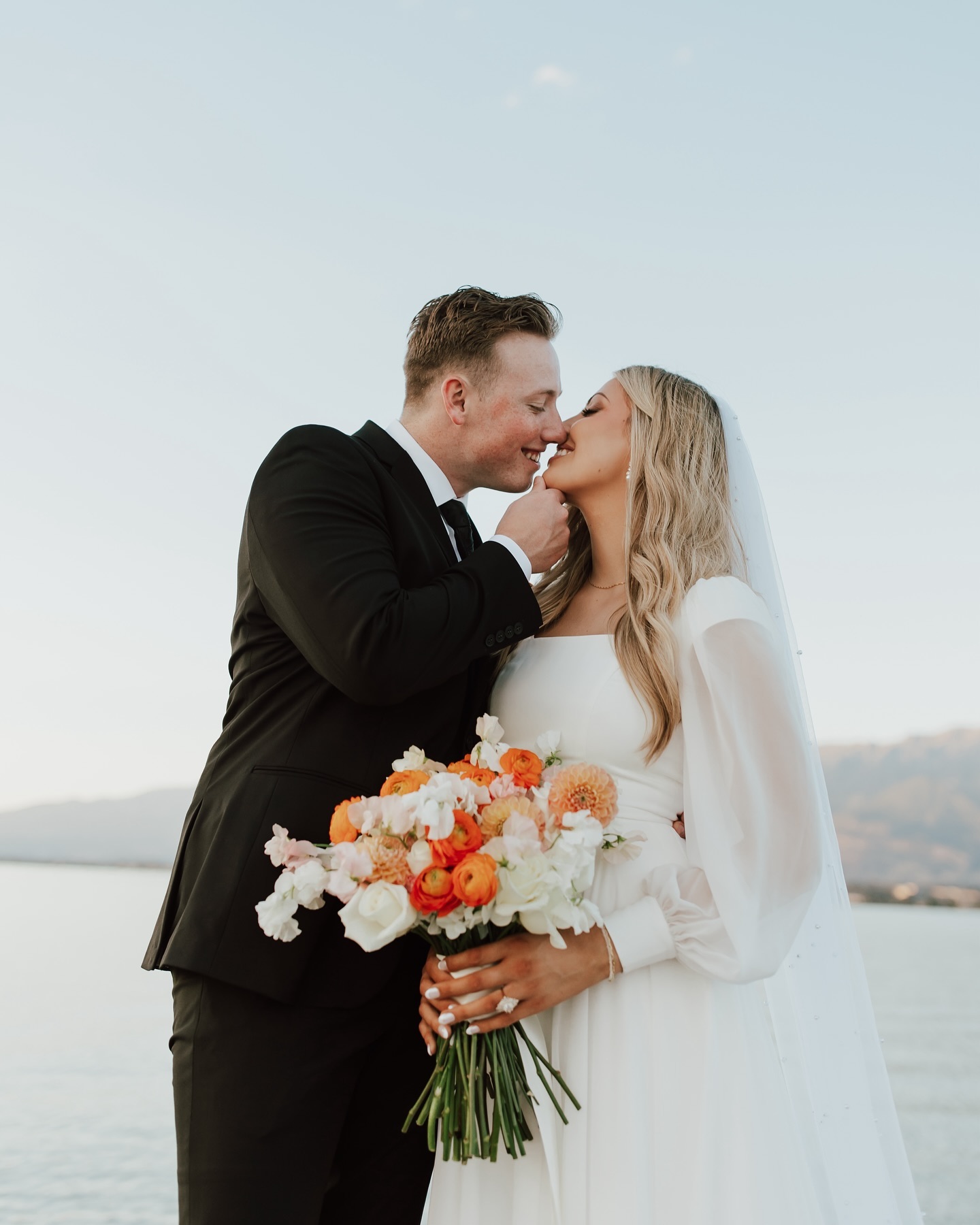 Sadie Photo - Bouquet Collection - Gói preset dành cho Nhiếp ảnh cưới màu sắc vượt thời gian (xmp/acr) L54I63 2 sadie photo bouquet collection goi preset danh cho nhiep anh cuoi mau sac vuot thoi gian 0