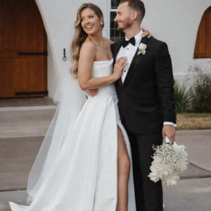 Shae Estella - The Signature Wedding Collection Presets – Gói Preset Dành Cho Nhiếp Ảnh Cưới – Tone Màu Hiện Đại - Lãng Mạn Và Đẹp (xmp/acr, dng) W54D71 14 shae estella the signature wedding collection presets goi preset danh cho nhiep anh cuoi 0