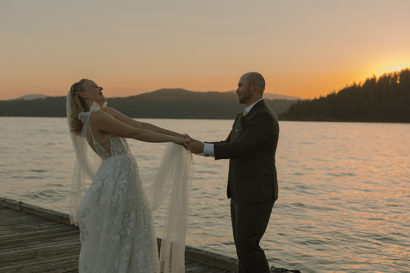 DVLOP - Kylie Morgan Feels Like Home – Bộ Sưu Tập Preset Màu Film Cảm Giác Hoài Niệm Ấm Áp và Mơ Hồ (xmp/acr) A74D75 4 dvlop kylie morgan feels like home bo suu tap preset mau film cam giac hoai niem am ap va mo ho 3