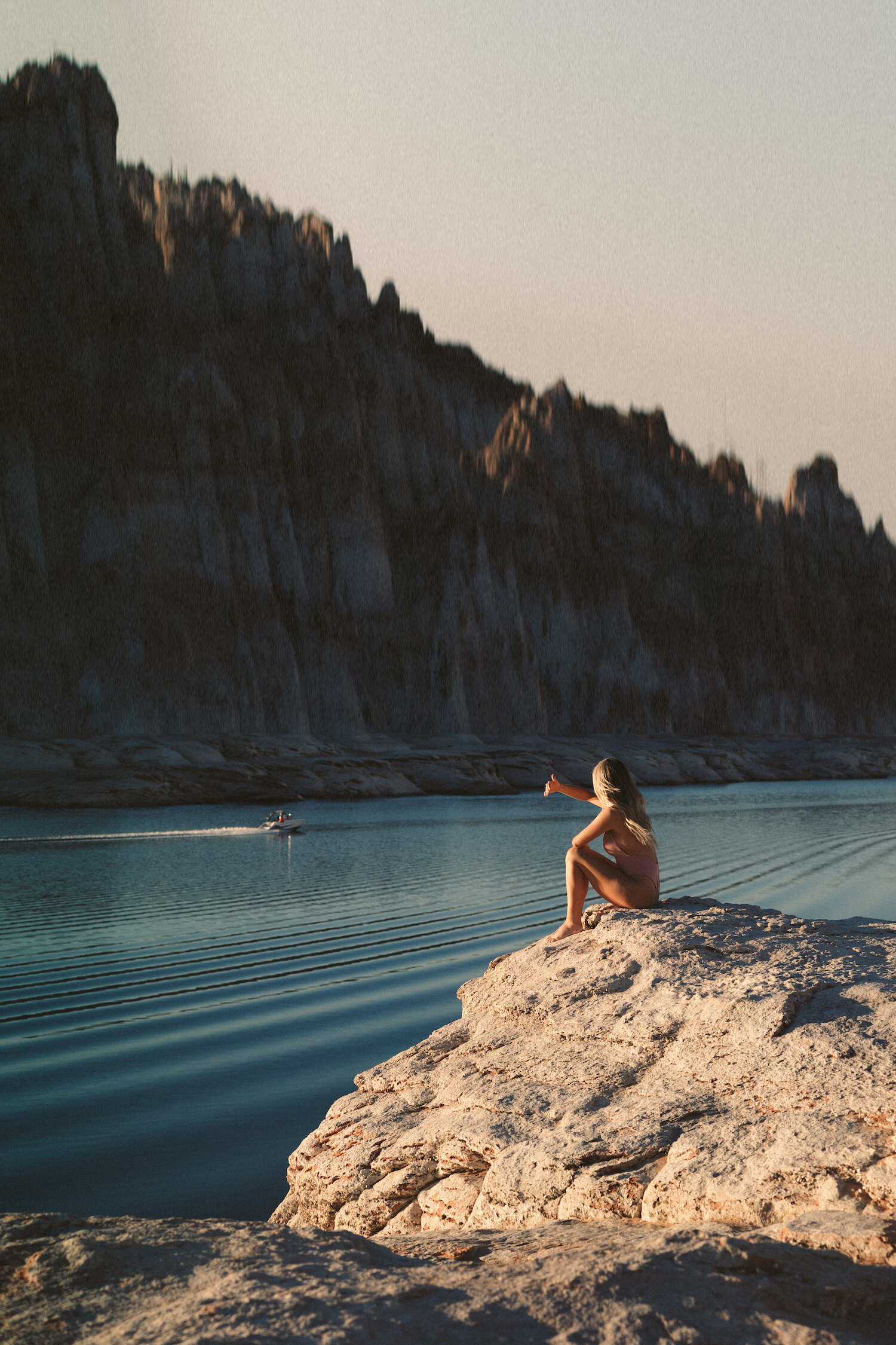 Christopher James – Preset Pack – Gói Preset Mang Phong Cách Film Cine Nghệ Thuật Ấn Tượng