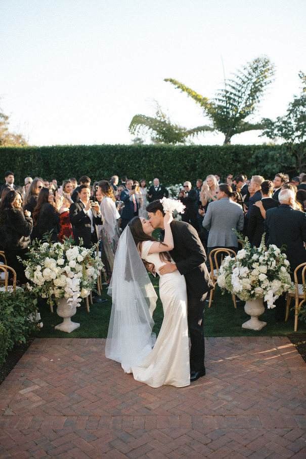 DVLOP - The Day to Day Collection by Kristen Marie Parker – Bộ sưu tập Preset màu Film được thiết kế cho mọi khía cạnh của ngày cưới (xmp/acr) N76C39 1 DVLOP - The Day to Day Collection by Kristen Marie Parker – Bộ sưu tập Preset màu Film được thiết kế cho mọi khía cạnh của ngày cưới (xmp/acr) N76C39