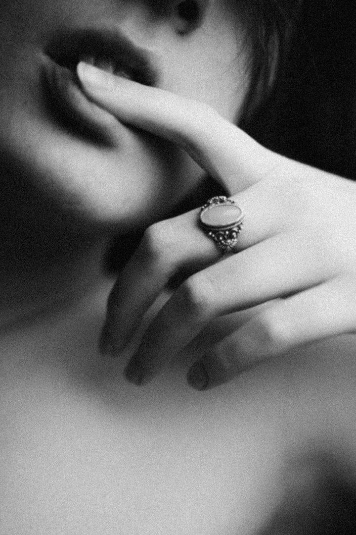 Legacy Presets - Noir – Bộ sưu tập Preset Đen & Trắng Ấn Tượng (xmp/acr) N88X79 3 legacy presets noir bo suu tap preset den trang an tuong 2