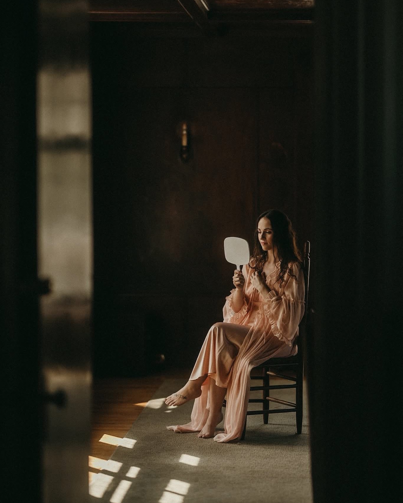 Reverie + Oak - Original – Bộ sưu tập Preset lấy cảm hứng từ hoàng hôn vàng dành cho chân dung đô thị và đám cưới hiện đại (xmp/acr) G95X28 2 reverie oak original bo suu tap preset lay cam hung tu hoang hon vang danh cho chan dung do thi va dam cuoi hien dai 1