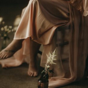 Reverie + Oak - Original – Bộ sưu tập Preset lấy cảm hứng từ hoàng hôn vàng dành cho chân dung đô thị và đám cưới hiện đại (xmp/acr) G95X28 7 reverie oak original bo suu tap preset lay cam hung tu hoang hon vang danh cho chan dung do thi va dam cuoi hien dai 3