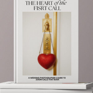 Anna Roussos A Wedding Photographer's Guide to Zoom Calls That Book – Cuốn sách hướng dẫn có kịch bản thực tế dành cho NAG Đám Cưới (pdf) A98V42