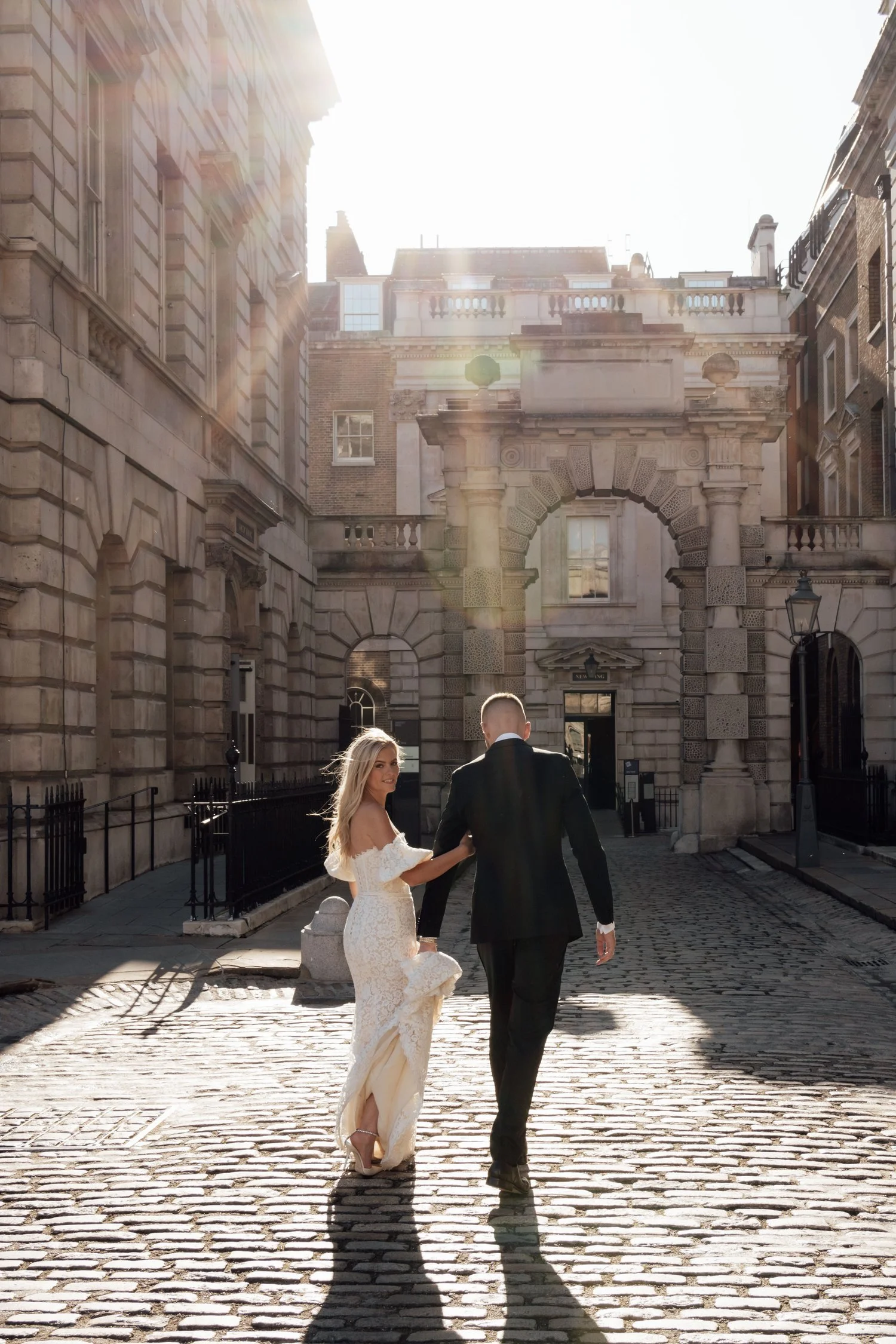 Zach & Grace - Feels Like Film — Bộ sưu tập Preset mang hoài niệm và cảm xúc của phim ảnh 2025 (xmp/acr) C102L17 4 zach grace feels like film bo suu tap preset mang hoai niem va cam xuc cua phim anh 2025 6