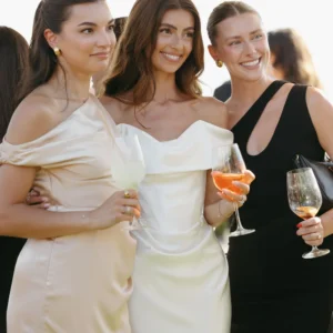 karina santos the refined presets goi preset mang hoi tho am ap va tam hon lang man cua nag den tu california 7