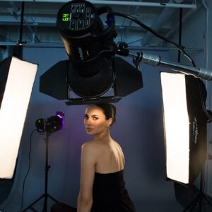 Lindsay Adler Photography - Creative Studio Lighting Series — Hướng dẫn toàn diện về ánh sáng trong Studio (mp4) D106Z20