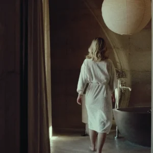 Ethan Jones - ZeissVision Power Grade — Gói Màu Sắc Tinh Tế Thẩm Mỹ Đặc Trưng của Ống Kính Zeiss (cube) Z110T21